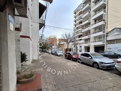 Local en Alquiler en Republica De La Sexta, $ 350.000