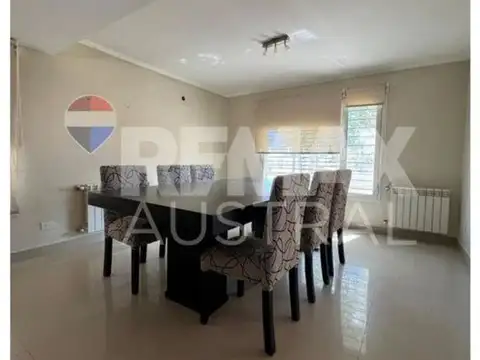 Casa 6 ambientes con 3 baños
