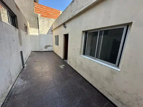 Depto Tipo Casa en Alquiler en Wilde, $ 480.000