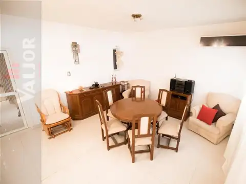 Depto Tipo Casa en Venta de 5 ambientes