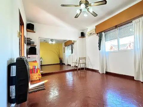 Depto Tipo Casa en Venta en Ramos Mejía, USD 68.000