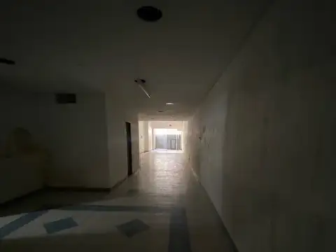 Importantisimo local de planta libre 140mt2 sin columnas.