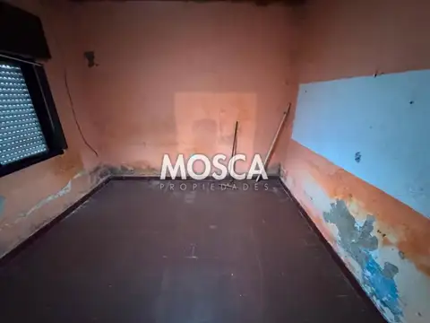 Casa 2 ambientes con 1 baño