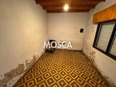 Casa a refaccionar en Moreno