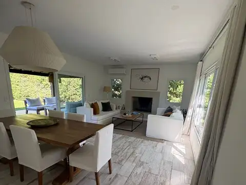 Casa en Venta al Este
