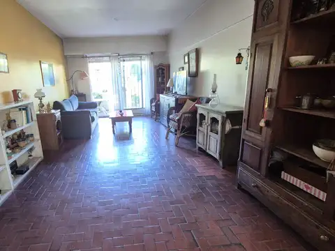 Depto Tipo Casa en Venta de 4 ambientes