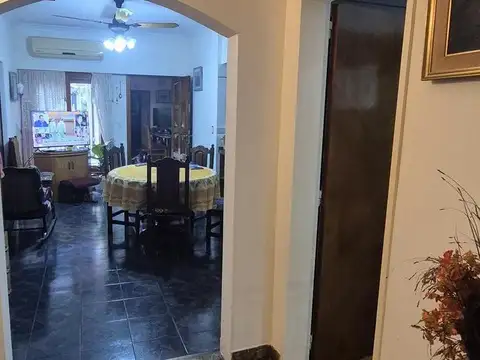 Depto Tipo Casa en Venta 40 años