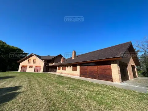 Casa en Venta con 1 cochera