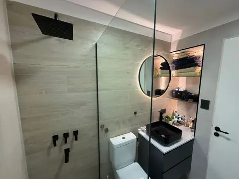 Departamento 3 amb refaccionado a nuevo - Segundo Piso al frente con balcon - Almagro