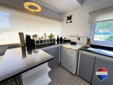 Casa 5 ambientes con 2 baños