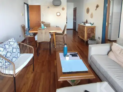 VENTA Departamento 2 dormitorios con cochera en Calle 37 e/ 8 y 9 La Plata