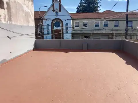 Depto Tipo Casa en Alquiler en Caseros, $ 650.000
