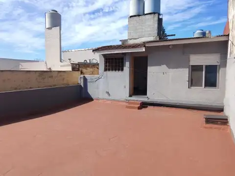 Depto Tipo Casa en Alquiler de 1 dormitorio