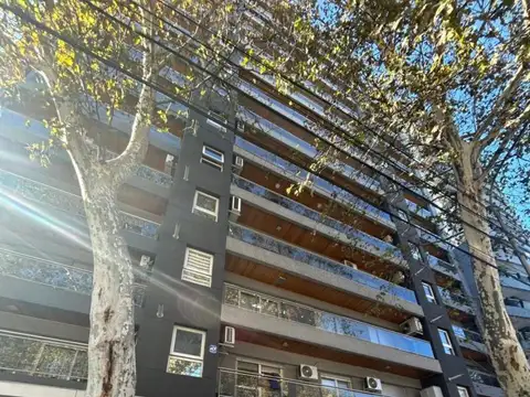 LOCAL SOBRE AVENIDA MONTES DE OCA