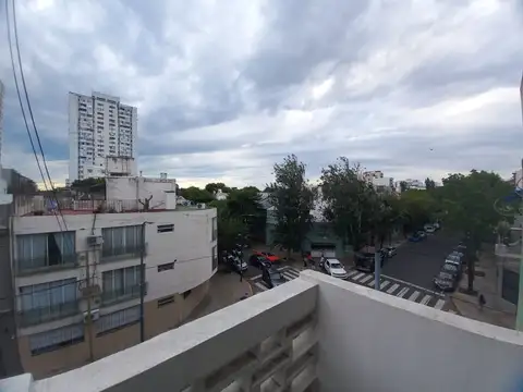 Departamento en Alquiler en Colegiales, $ 650.000