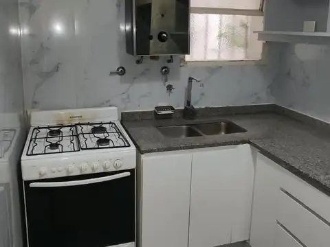 Vuelta De Obligado 2500, Piso pb