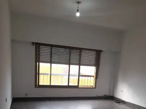 Gral Hornos 1500, Piso 2