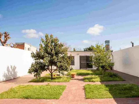 Casa c/Local a estrenar, Gran Quincho/SUM y Parque