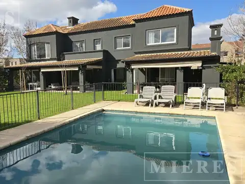 Casa en alquiler de verano en Talar del Lago I , Bancalari.