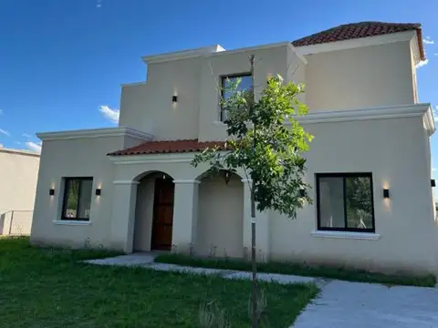 Casa A Estrenar en Barrio Privado San Pablo