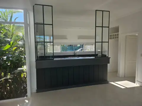 Casa 6 ambientes con 3 baños