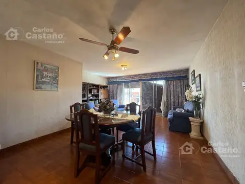 Depto Tipo Casa en Venta de 4 ambientes