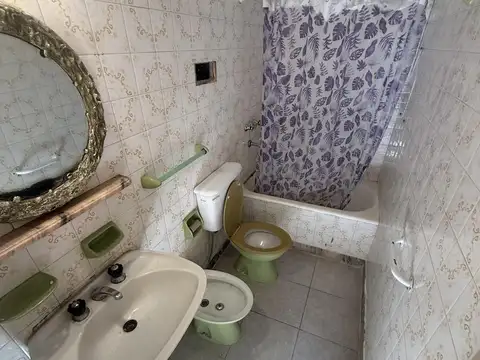 Depto Tipo Casa en Venta 57 años