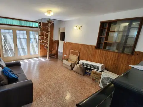 Depto Tipo Casa en Venta de 4 ambientes