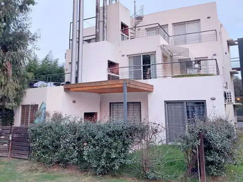 Fisherton, Av. J Newbery 8800