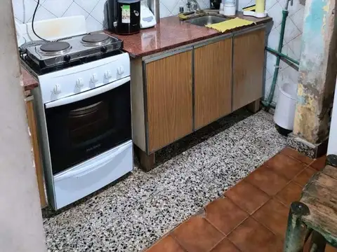 OPORTUNIDAD CASA A RECICLAR o demoler