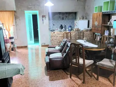 OPORTUNIDAD CASA A RECICLAR