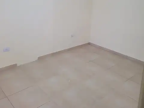 Depto Tipo Casa en Alquiler con 1 cocheras