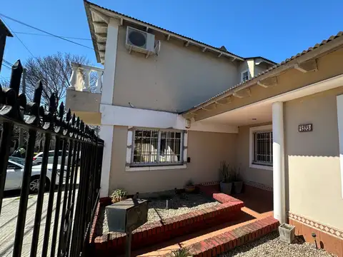 Monseñor Alejandro Schell 1300