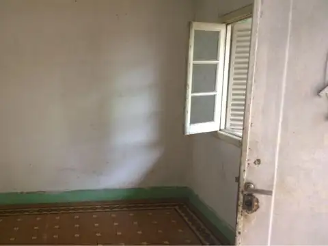 Av Ricardo Balbín 1900