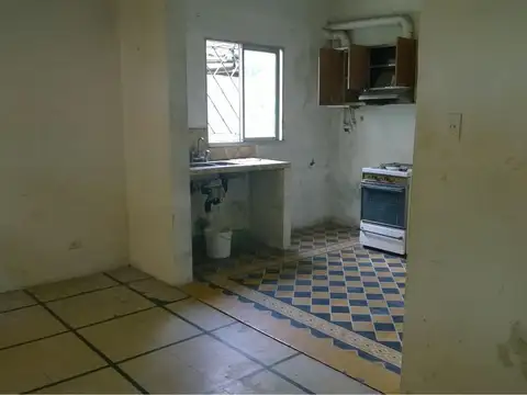 Venta LOTE FOS 0.6 - FOT 1.8 - PB + 4/6 niveles - sobre Avenida Balbín, cerca ESTACION