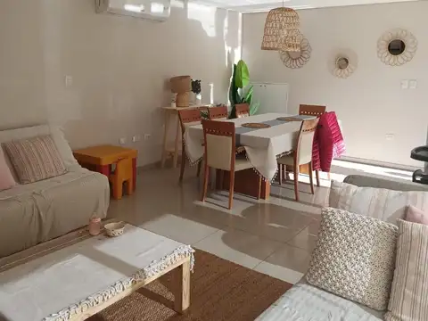 Casa en Venta en Cipolletti, USD 400.000