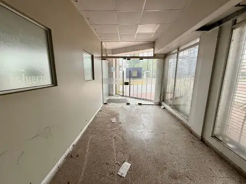 Local en Venta en Ezpeleta Este, USD 470.000