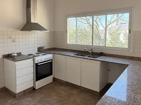 Casa en Alquiler en San Lorenzo Chico, USD 1.400