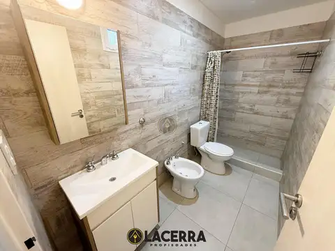 Departamento en Alquiler en Villa Ballester, $ 700.000