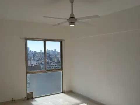 Departamento en Alquiler en Monserrat, $ 360.000
