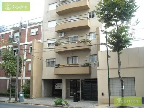 ALQUILA- Departamento de 2 ambientes  conexión a transporte, comercios y servicios.