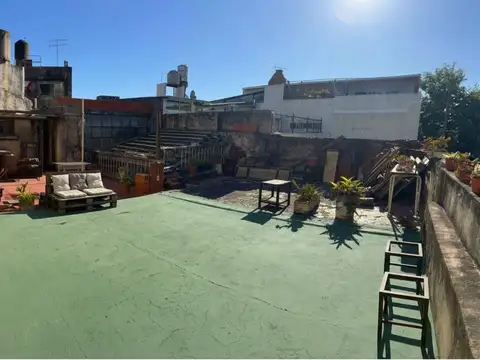 Casa 4 Amb c/ Patio y Terraza en Velez Sarsfield