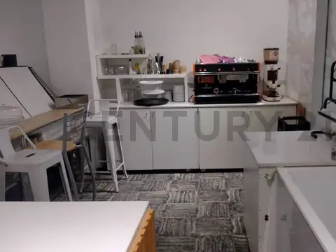 Entre Rios 400, Piso 0