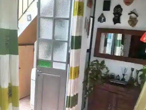 PH tipo Casa con 2 departamentos.