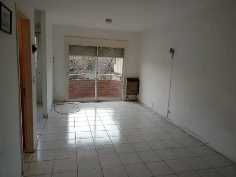 Departamento en Alquiler en Floresta, $ 480.000