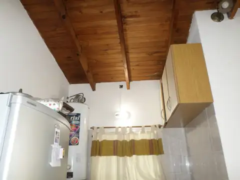 EXCELENTE UBICACIÓN - IDEAL 2 FAMILIAS - COCHERA DOBLE