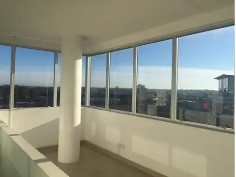 Oficina 4 ambientes con 3 baños