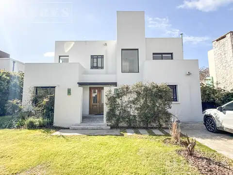 Casa en alquiler temporario en Santa María de los Olivos, Guayaquil 2075