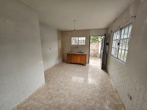 Departamento en Alquiler en Villa la Florida, $ 480.000