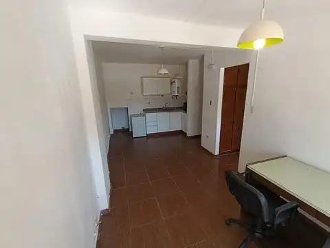 Departamento de un dormitorio en Alquiler en 1 de mayo al 1600 Rosario
